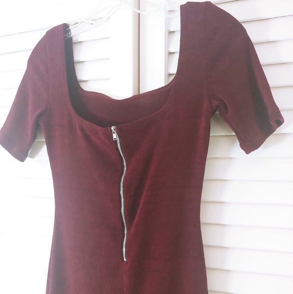 Burgandy Midi Dress - Picture 7 of 9